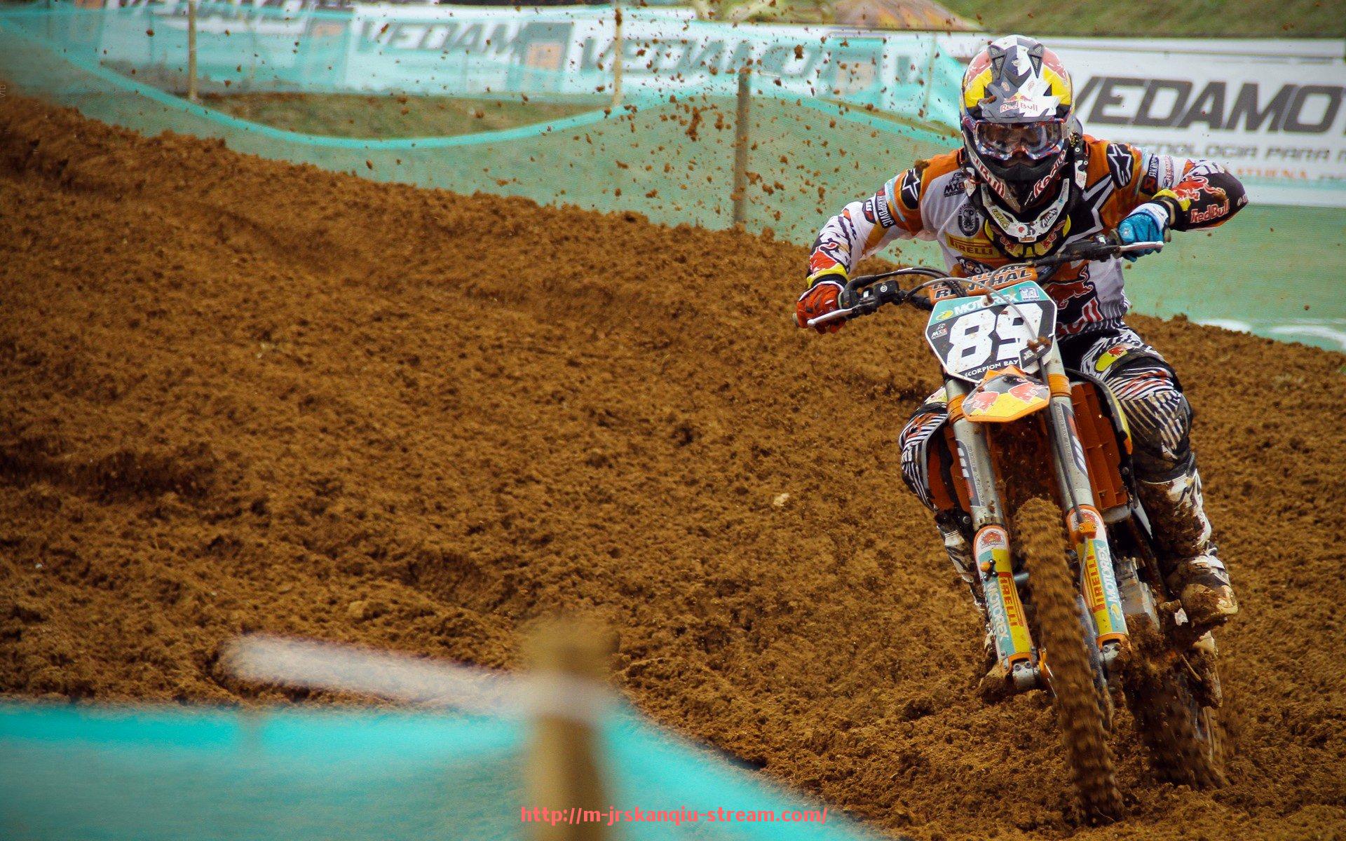 JRS低调看球-使用健身器材时需遵循的基本原则与运动安全守则