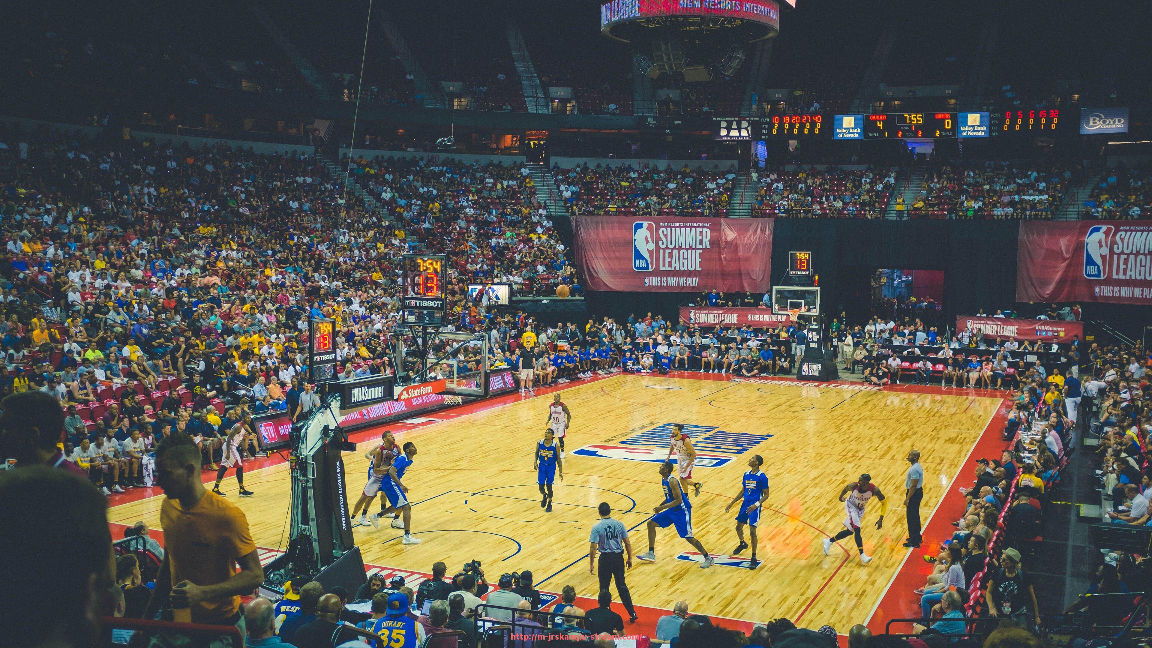 JRS低调看球-世俱杯比赛场地全景展现:2025年新建与改造球场大公开